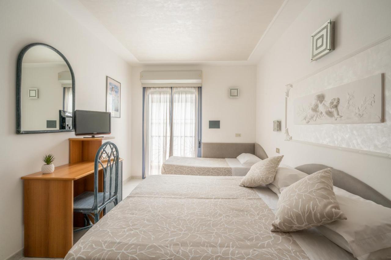 Royal Boutique Hotel ริชโชเน ภายนอก รูปภาพ