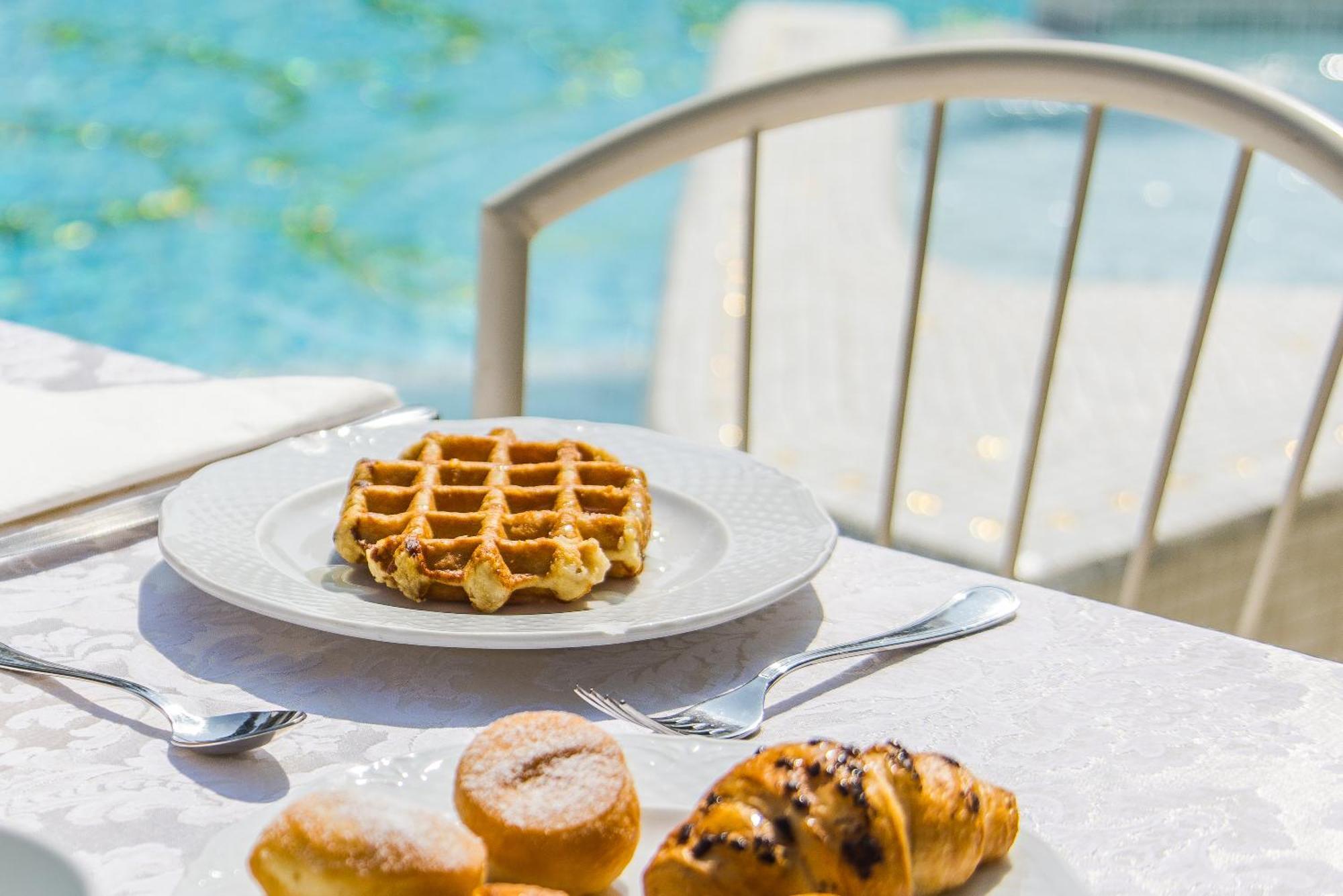 Royal Boutique Hotel ริชโชเน ภายนอก รูปภาพ