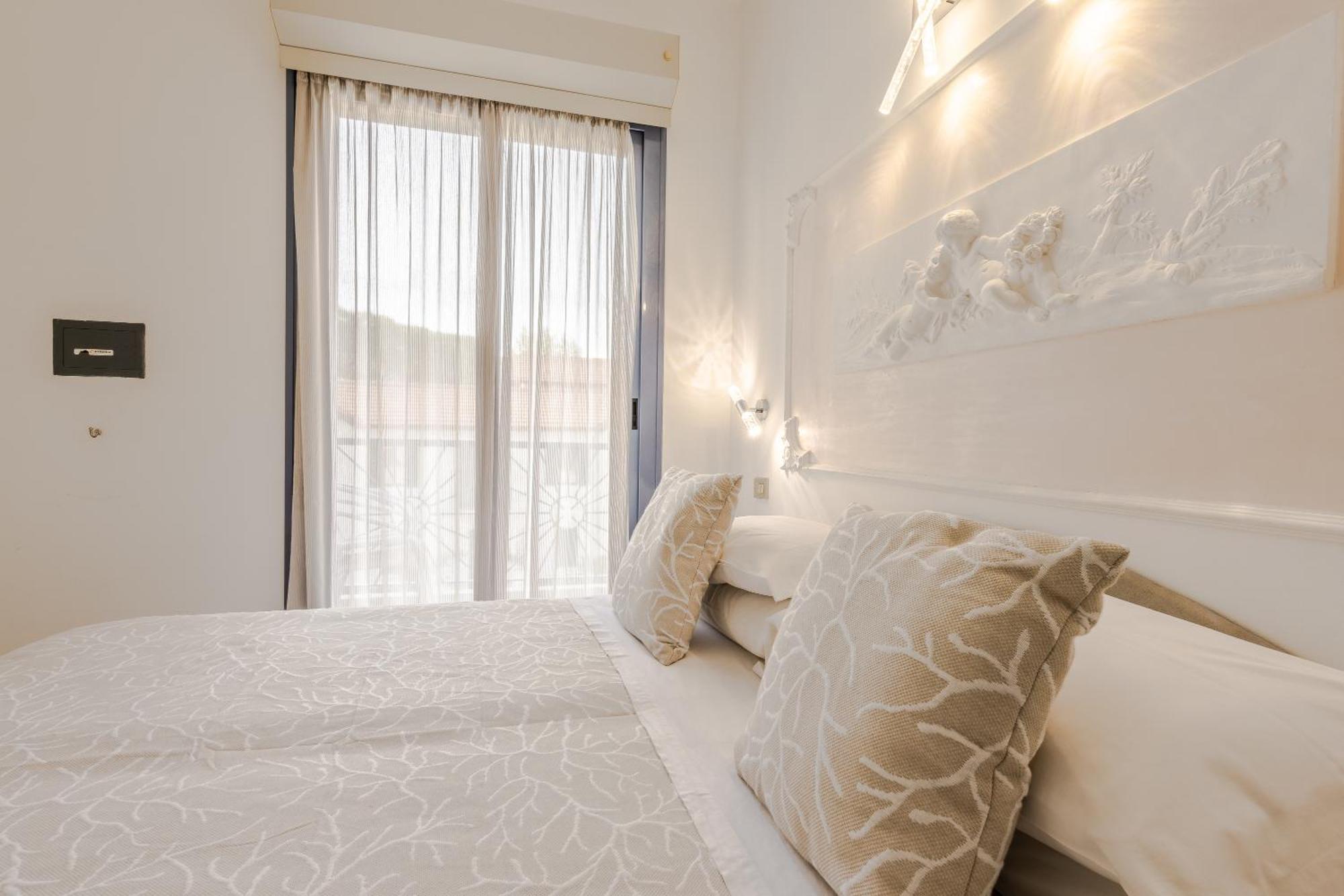 Royal Boutique Hotel ริชโชเน ภายนอก รูปภาพ