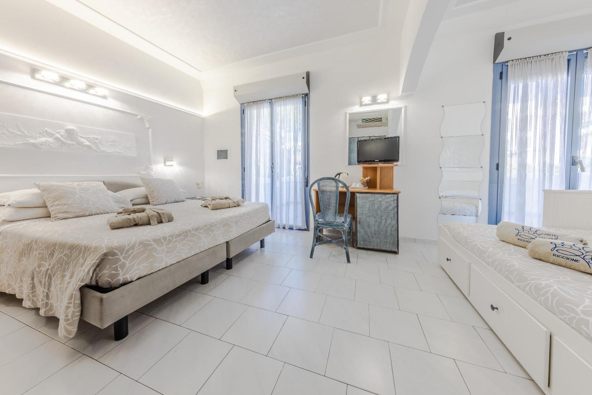 Royal Boutique Hotel ริชโชเน ภายนอก รูปภาพ