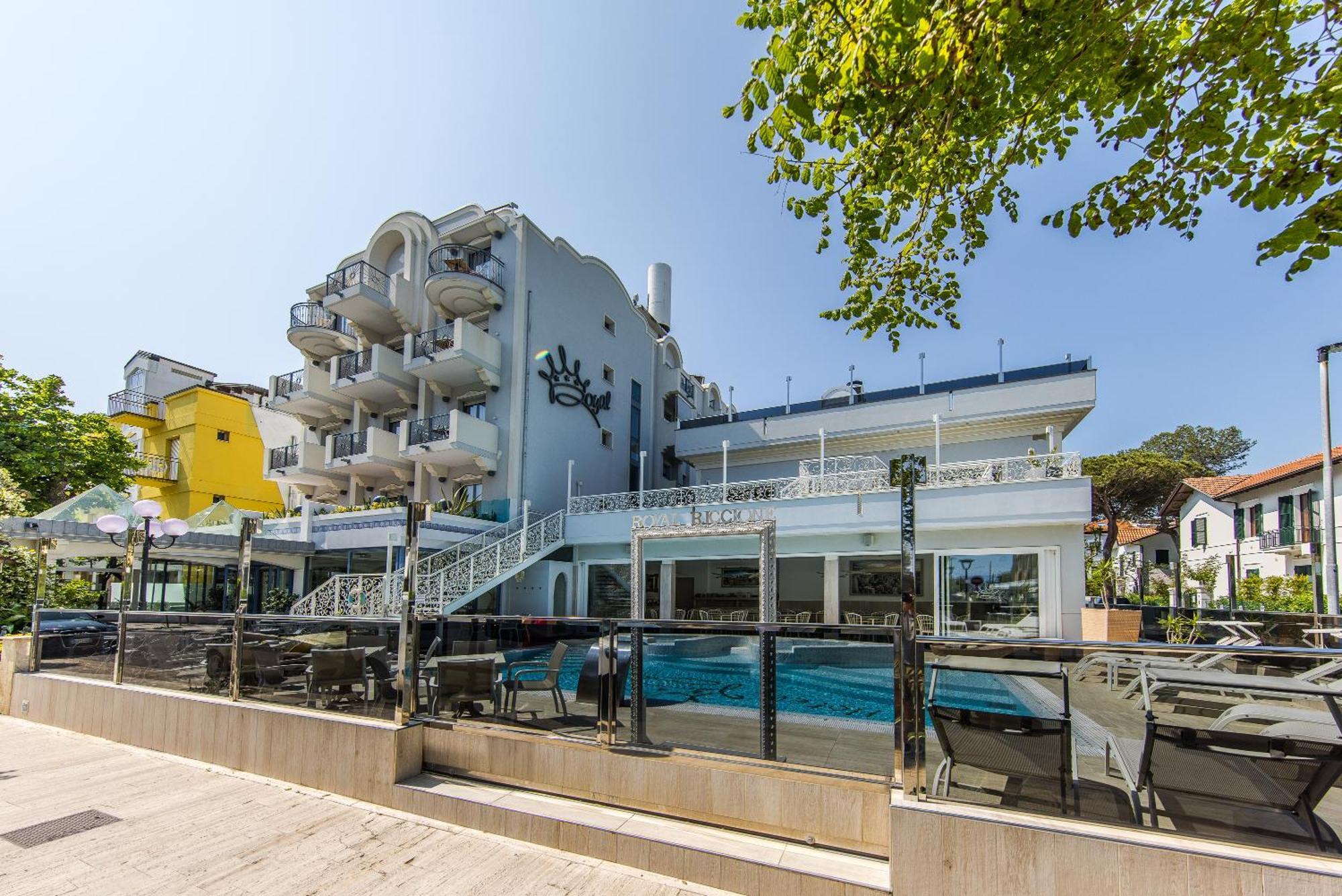 Royal Boutique Hotel ริชโชเน ภายนอก รูปภาพ