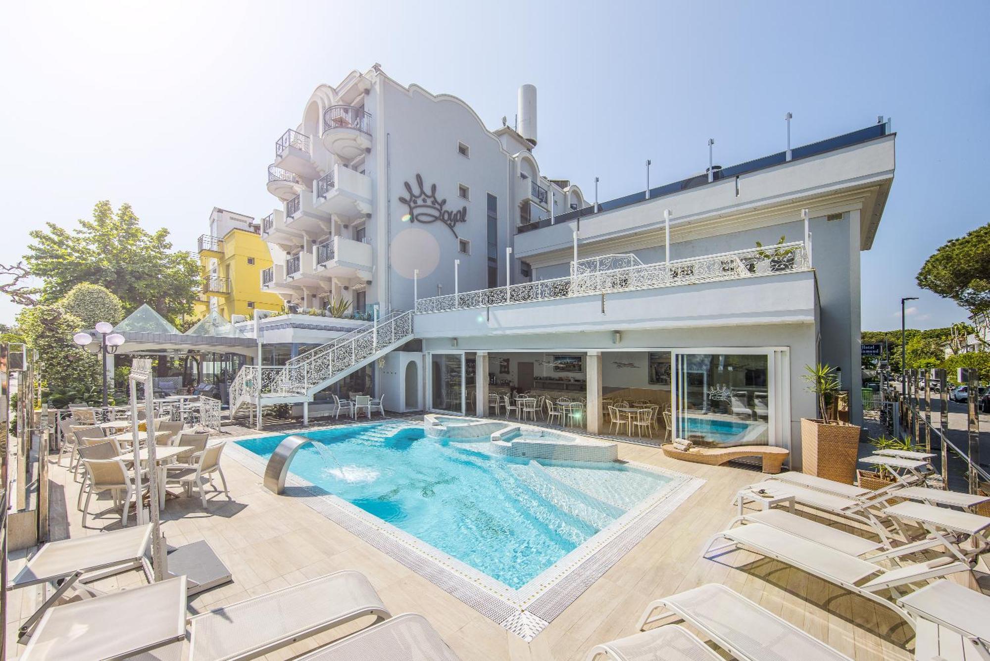 Royal Boutique Hotel ริชโชเน ภายนอก รูปภาพ